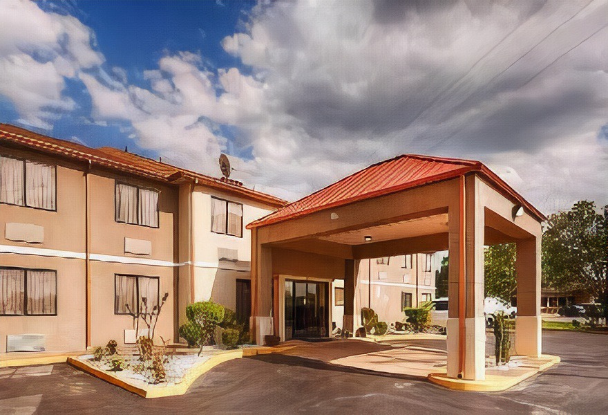 Goddard Hotel | Rodeway Inn Goddard