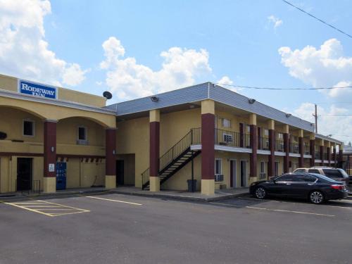 Northeast Kansas City Hotel | Rodeway Inn Kansas City Downtown Area