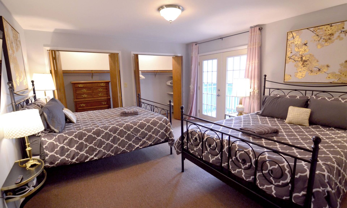Bloomington House | Rogers' Homestead