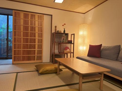 Okazaki House | Rohji