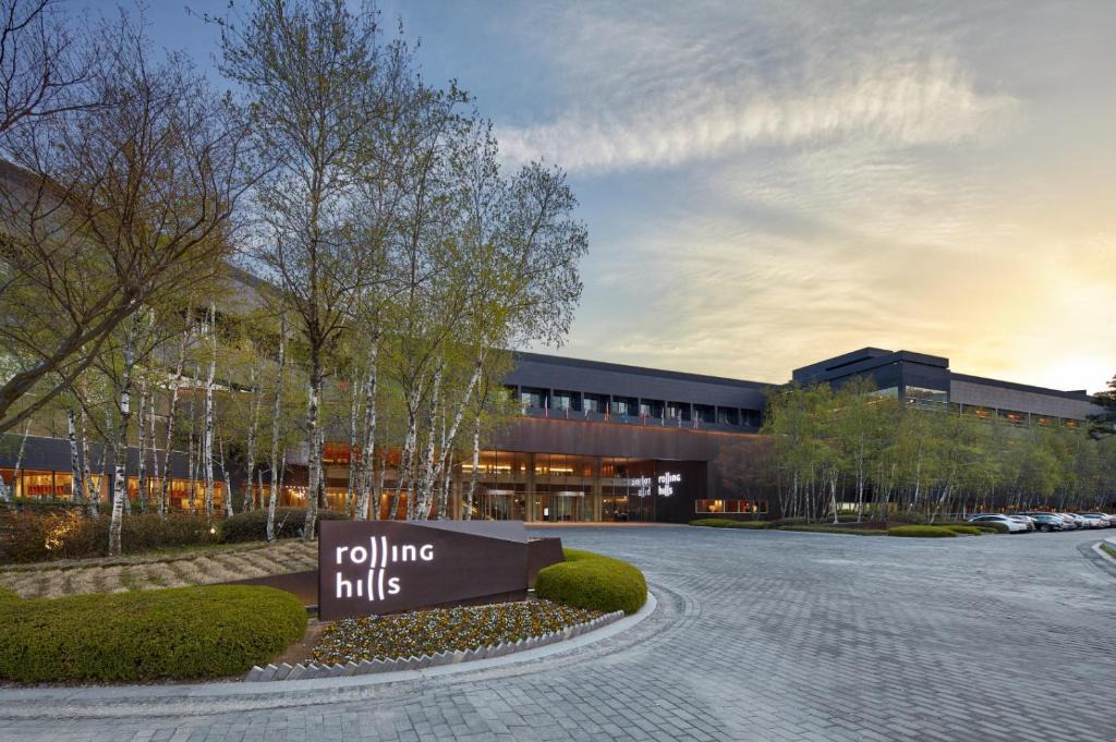 Hwaseong Hotel | Rolling Hills Hotel
