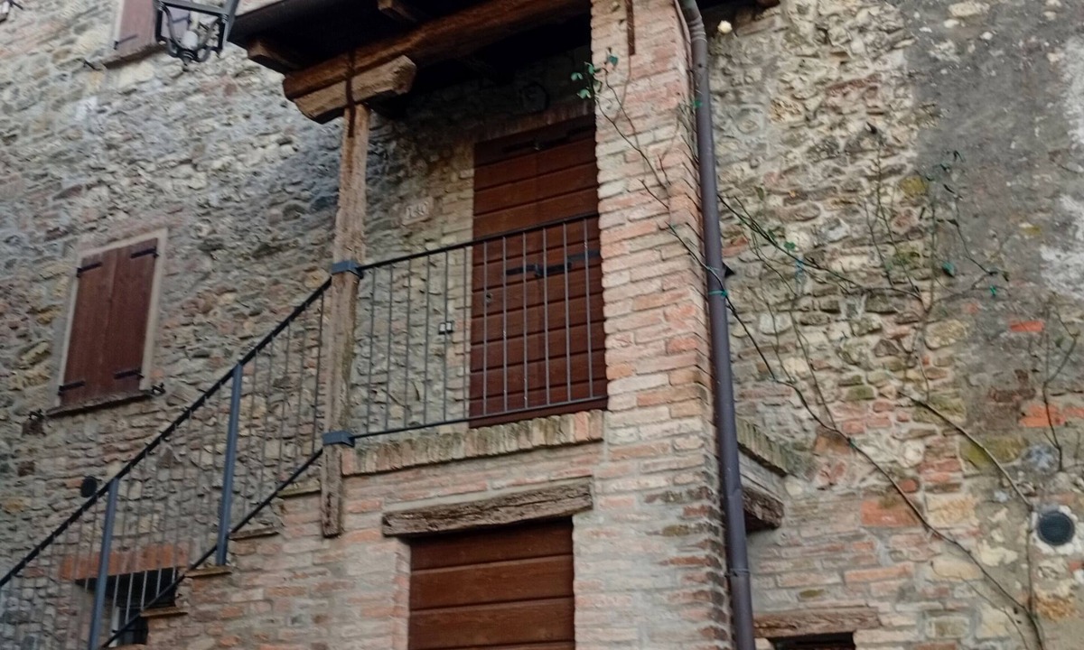 Castello di Serravalle House | Romantic Residence - Medieval Village Castello di Serravalle