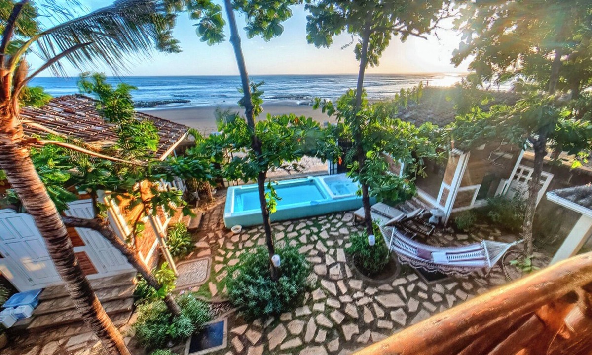 Pochomil House | Romantic beachfront Casita with Pool, AC, Surfing & Beautiful Sunsets - Sleeps 4
