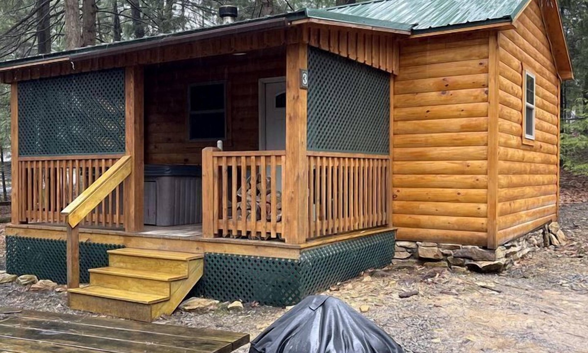 Clarington Cabin | Romantic Cabin Escapes to this Charming Cook Forest Rental with Private Hot Tub