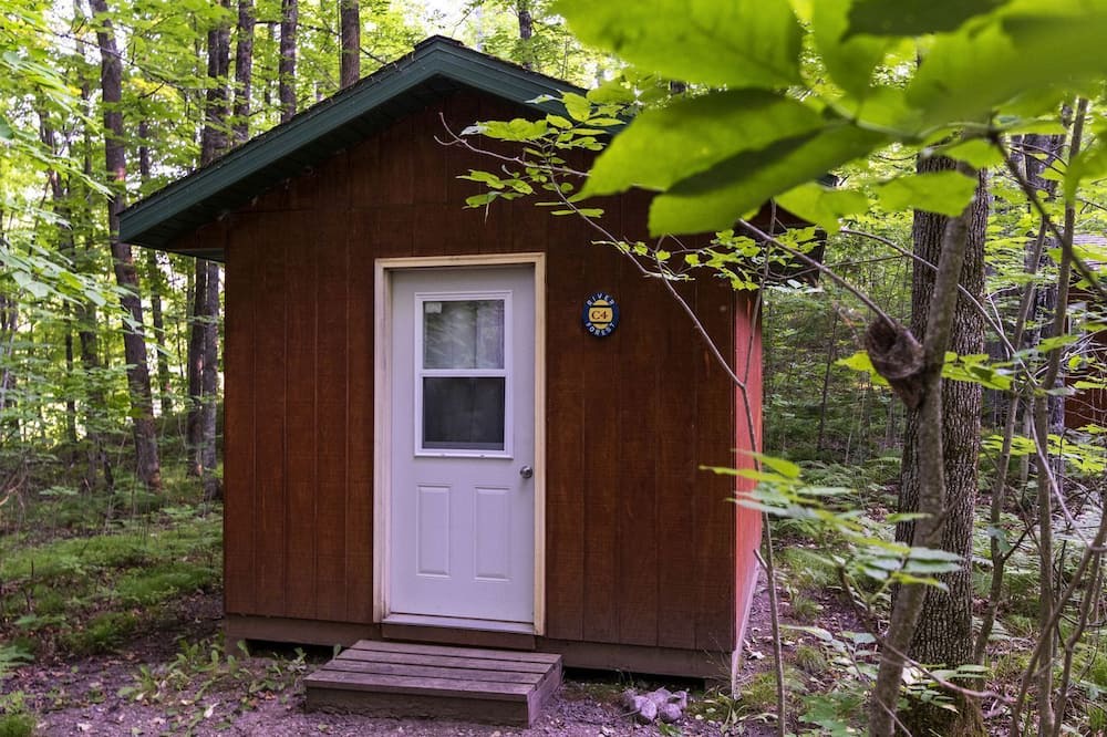White Lake House | Romantic Cabin for a Cozy Escape in Nature near White Lake, Wisconsin