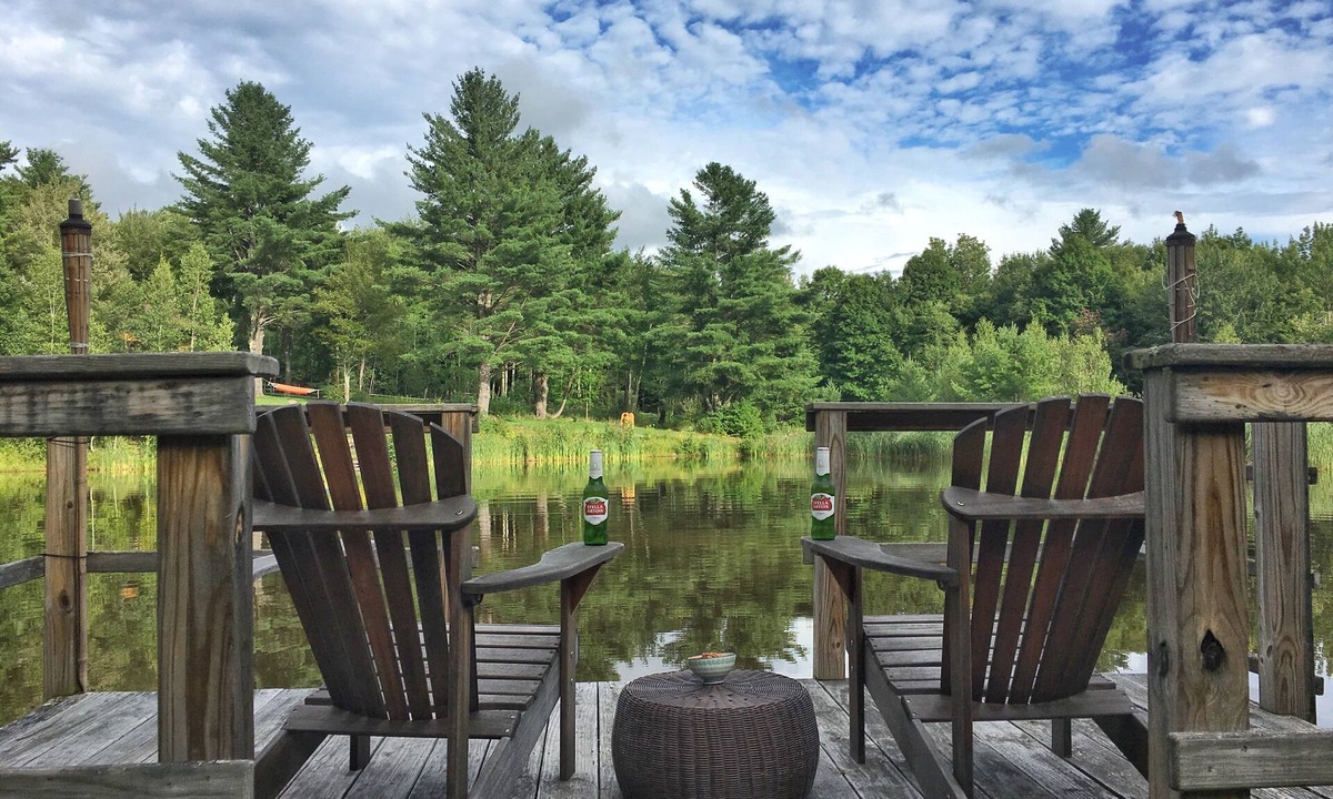 Jewett Apartment | Romantic Catskills Getaway- European style luxury apartment by the lake
