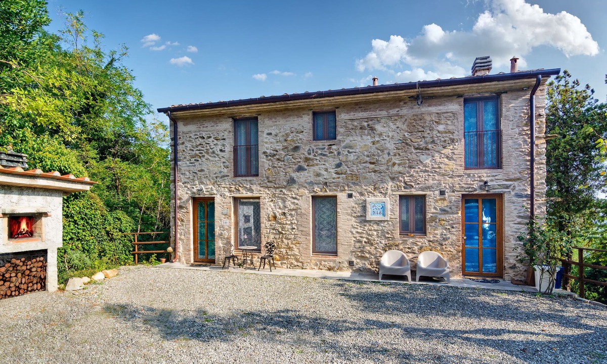 SantʼAndrea di Compito Cottage | Romantic Escape in the Countryside. 10 minutes away from Lucca!