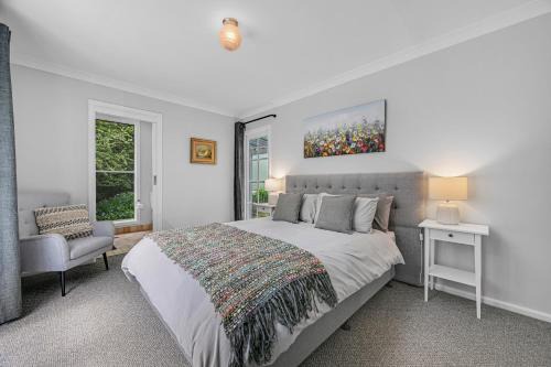 Lidster House | Romantic Getaway - Private Guest Suite - Country setting amongst Orange's best Wineries