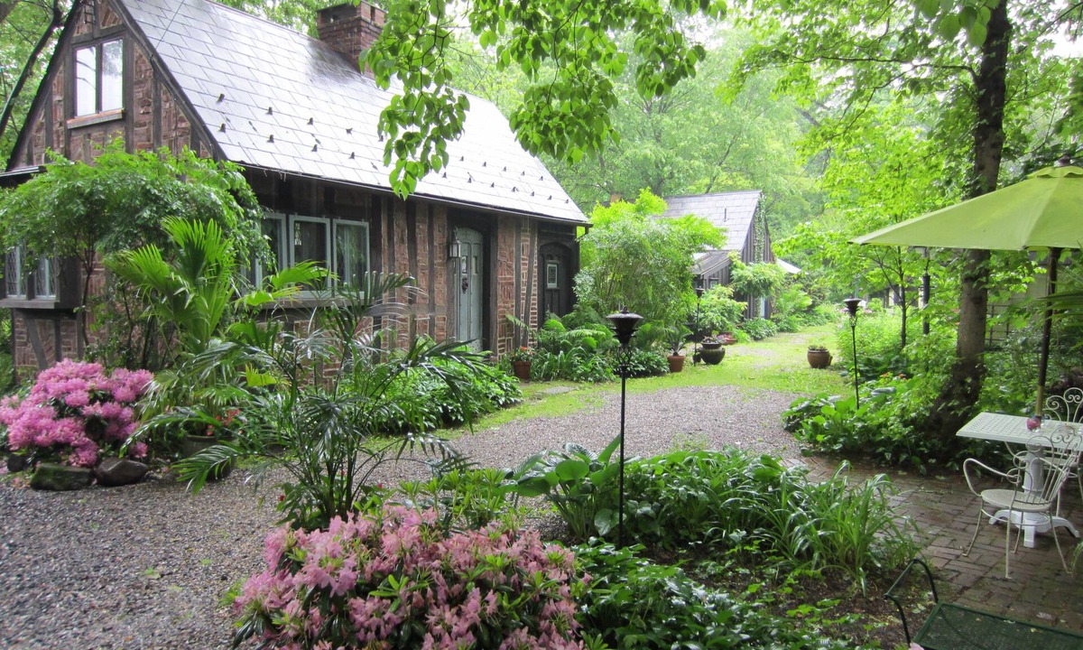 New Hope Cottage | Romantic Herringbone Cottage - In Our Little English Village