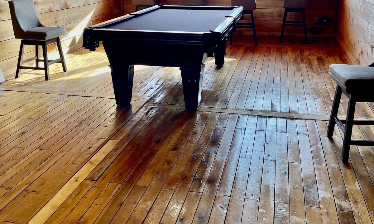Washington County Cabin | Romantic Honeymoon Cabin Alpaca Mountain Retreat