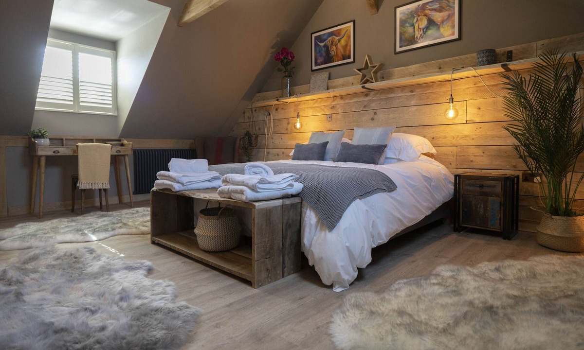 Wallingford House | Romantic luxury barn in quaint countryside village