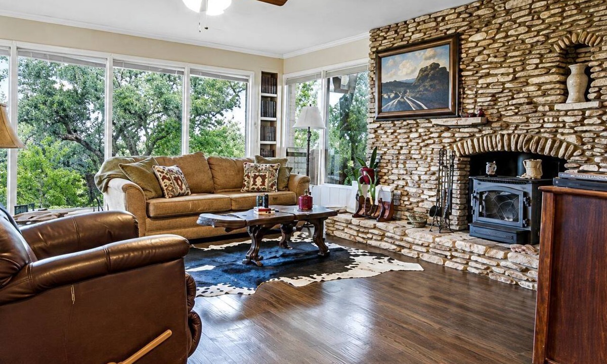 Georgetown Cabin | Romantic Luxury Cottage Rental for Two with Fireplace in Texas Hill Country