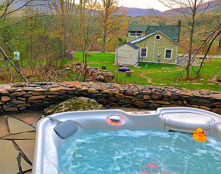 Lake Hill House | Romantic, Magical Cottage in Catskills nr Woodstock