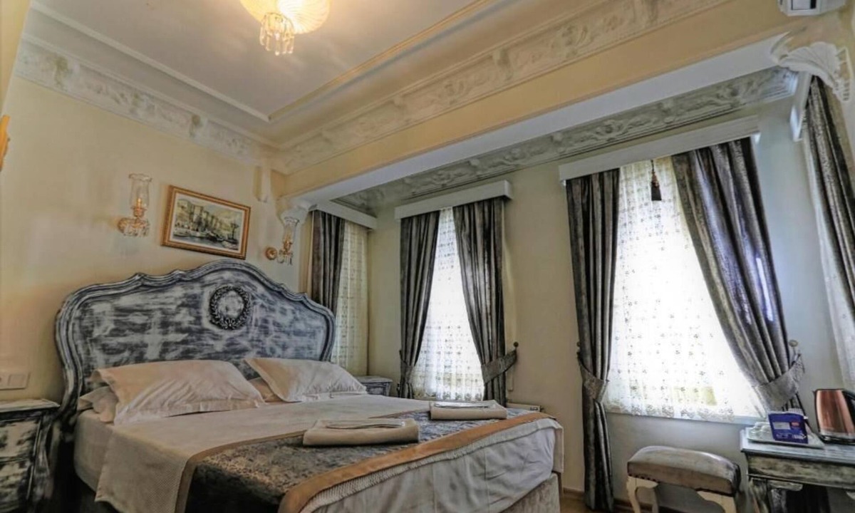 Cagaloglu House | Romantic Mansion