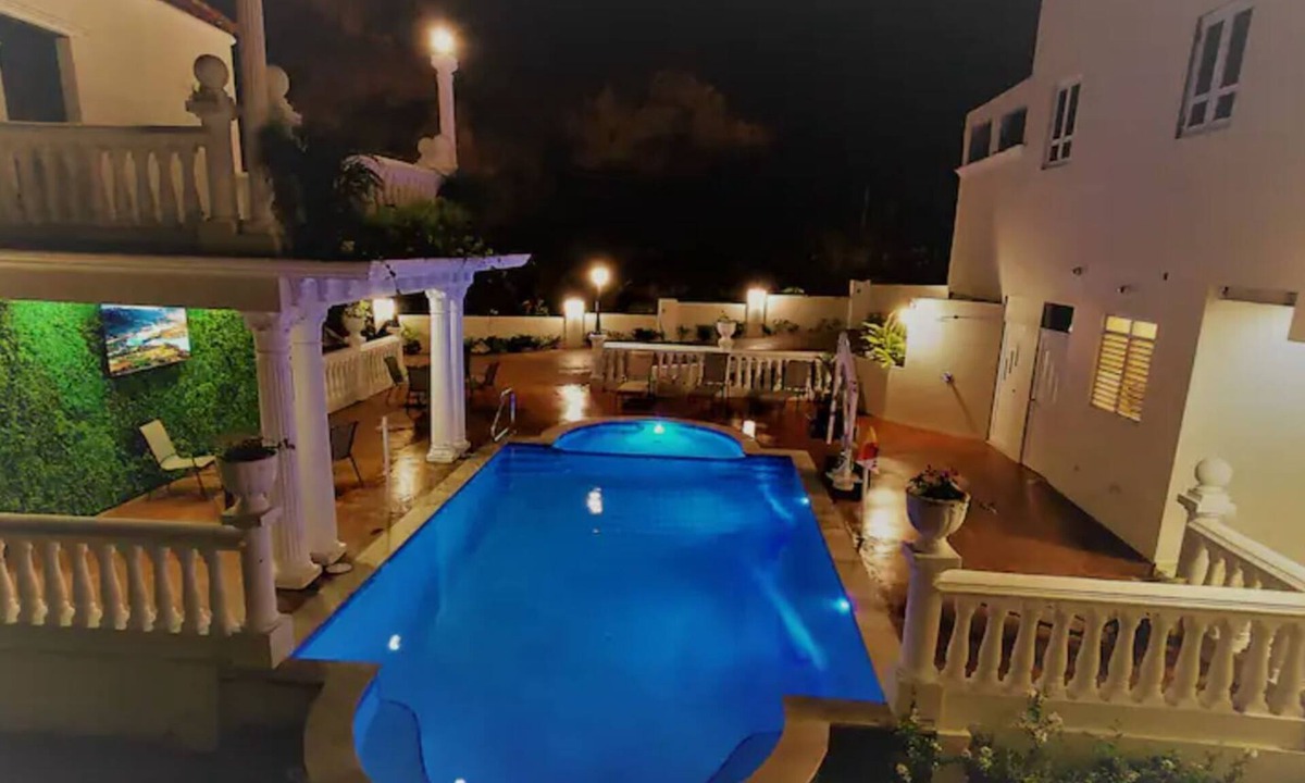 Guayabo Hotel | Romantic & Modern Rm w Private Terrace & Jacuzzi