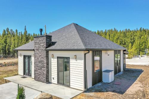Saint Mary's House | Romantic Mountain Retreat with Scenic Views!