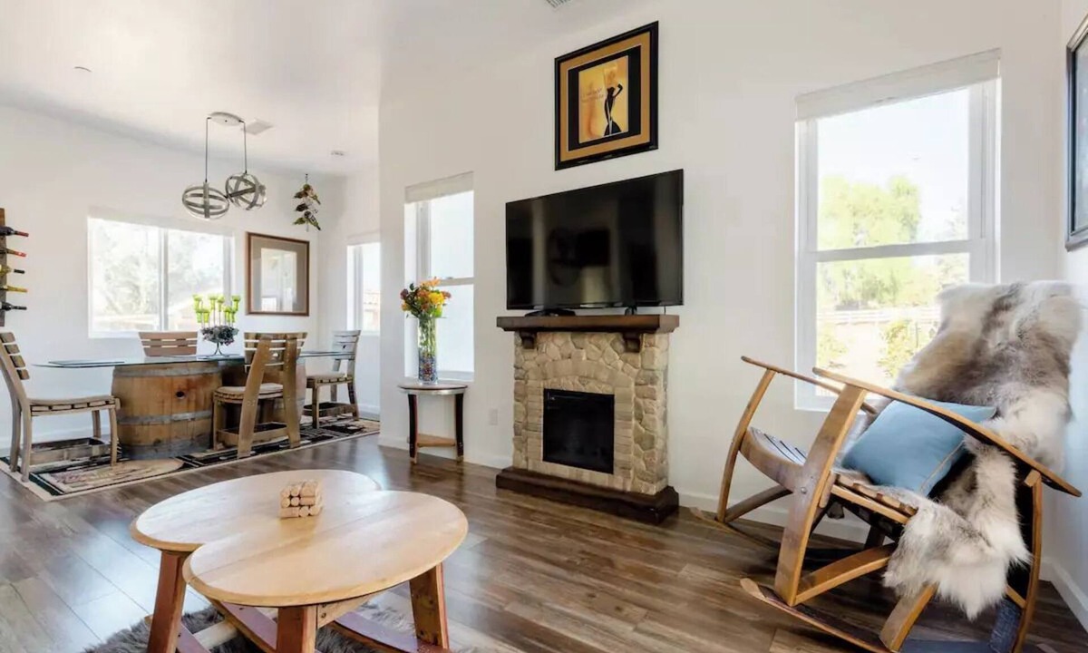 Temecula Cottage | Romantic, private and surrounded by best Wineries!