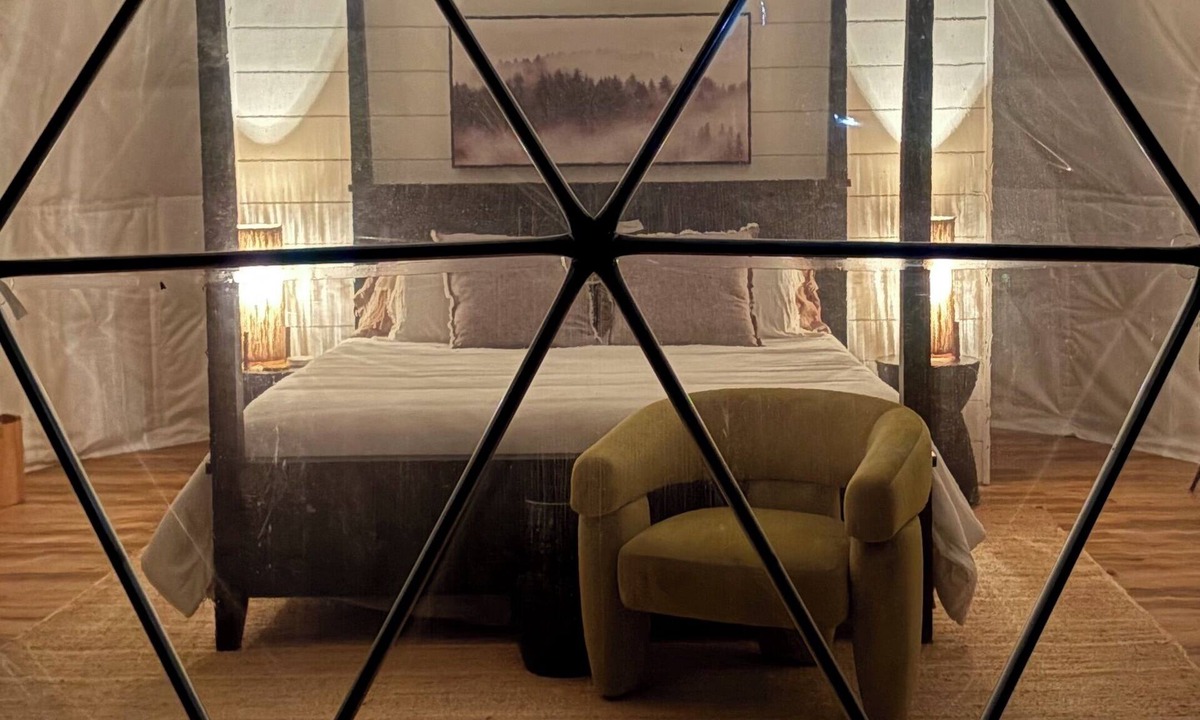 Waynesboro Resort | Romantic Riverside Dome w/Hot Tub Near Nashville on Buffalo River Tennessee
