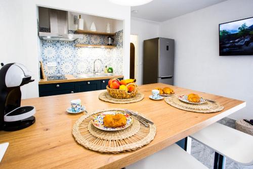 Cap-d'Antibes Apartment | Romantic sea view studio, steps away from the beach