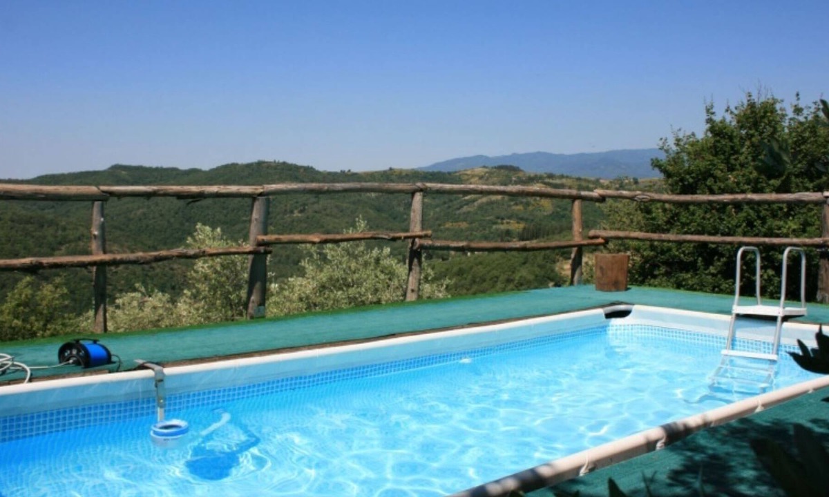 Subbiano Villa | Romantic small house for 2 with private pool and jacuzzi