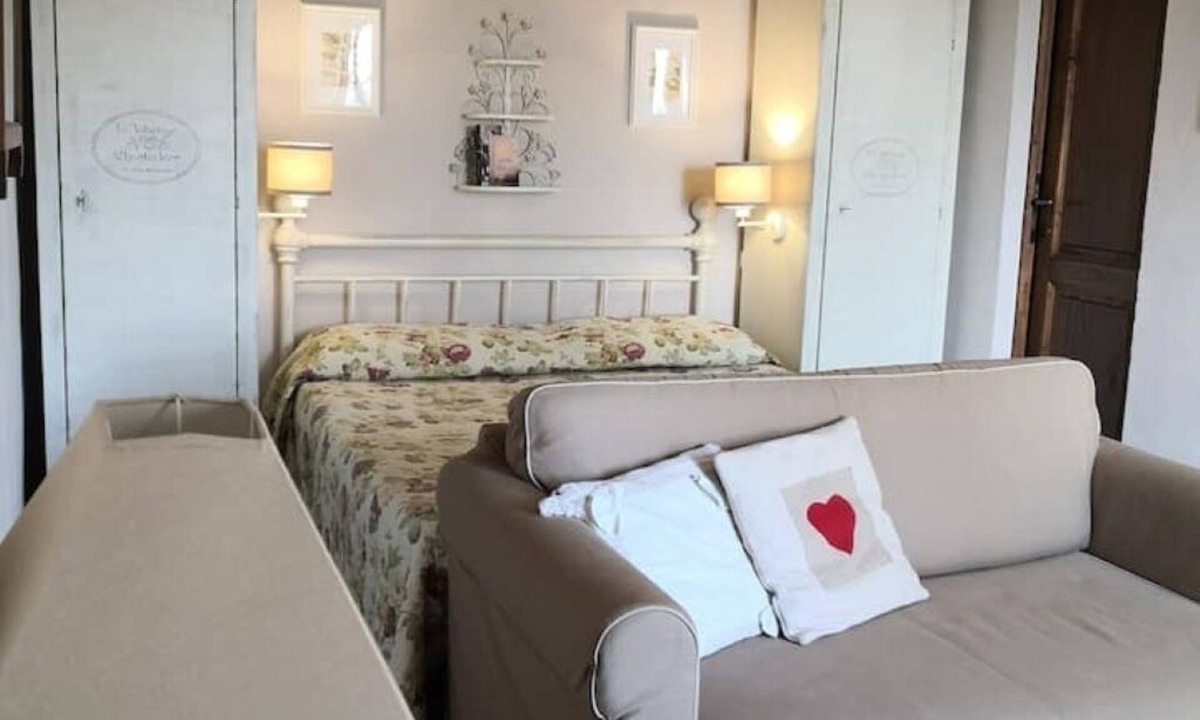 Fiesole Apartment | Romantic studio apartment with a view