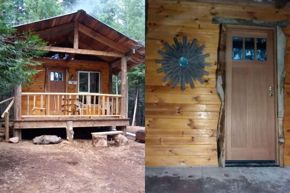 Nevada City Cabin | Romantic Trinity Cabin Getaway with Lovely Woodland Views in Nevada City, California