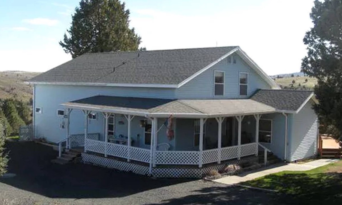 John Day Cabin | Romantic Vacation Rental in the Country near John Day, Oregon