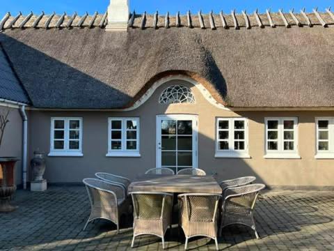 Haarby Villa | Romantisk bondehus