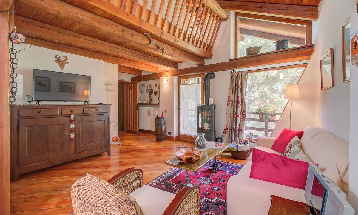 Cesana Torinese Apartment | Romito Lodge Apartment Mountain Retreat
