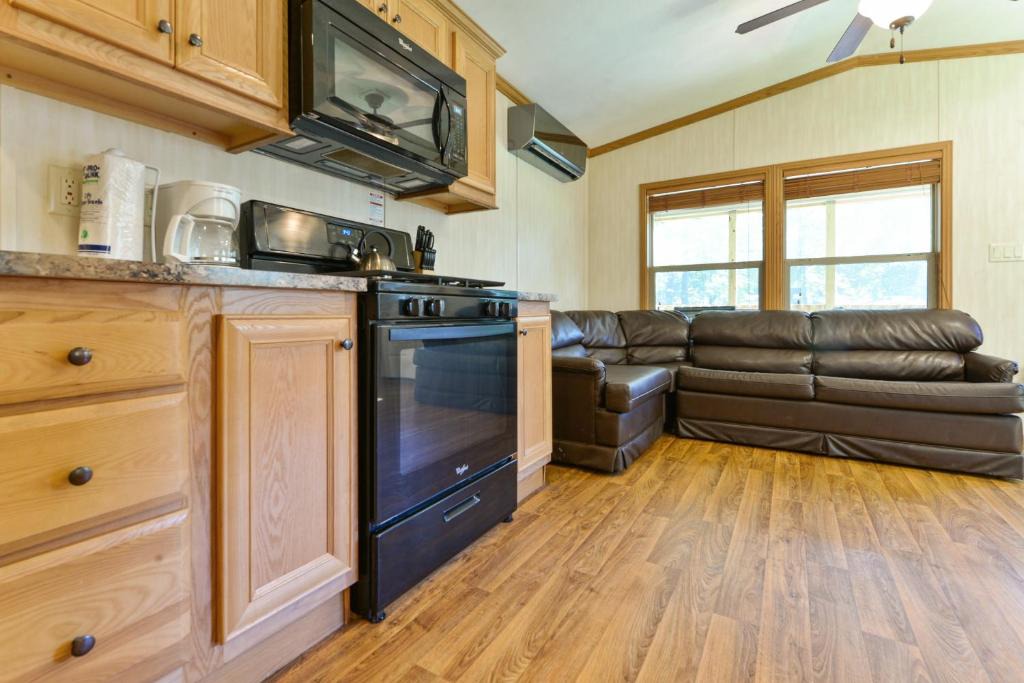 Accord Other | Rondout Valley Camping Resort Deluxe Park Model 1