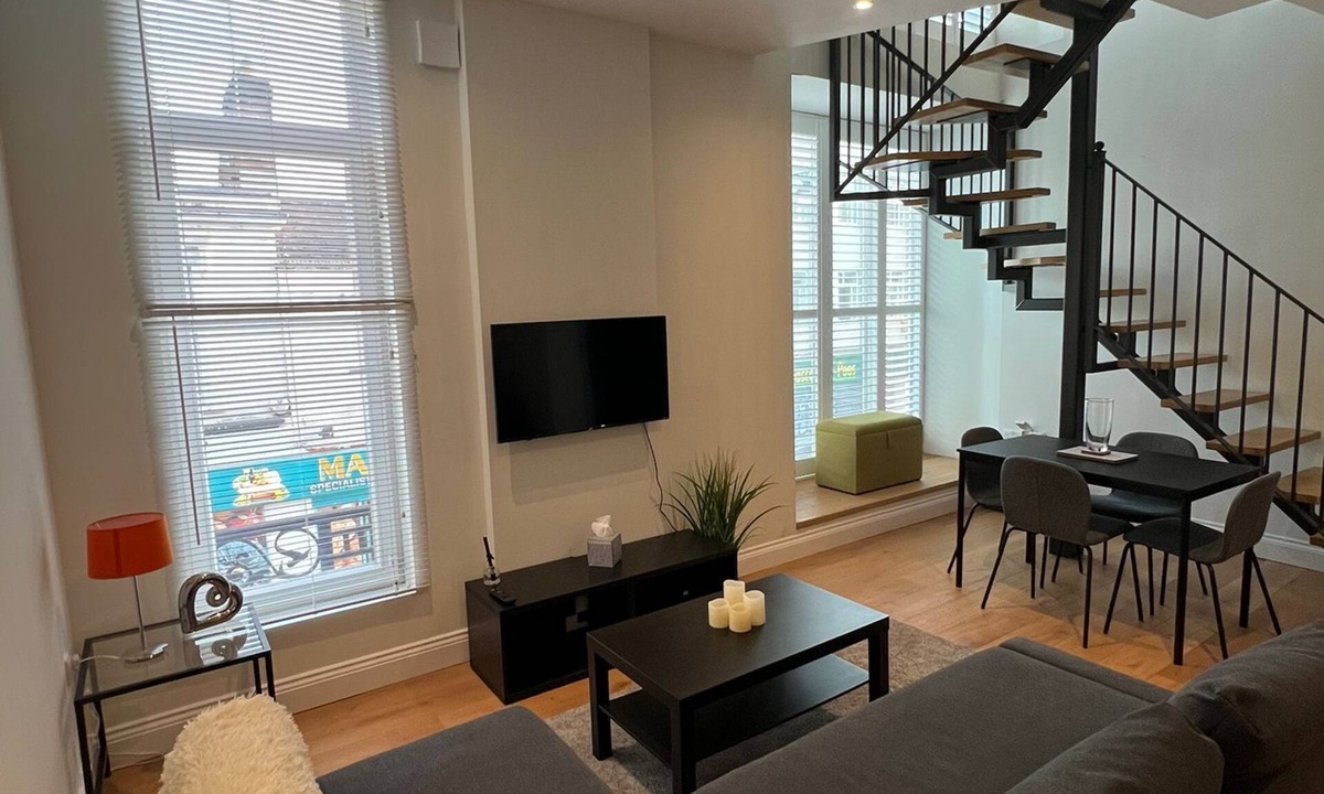 Basingstoke Apartment | Rooftop Apartment on Town Centre High Street