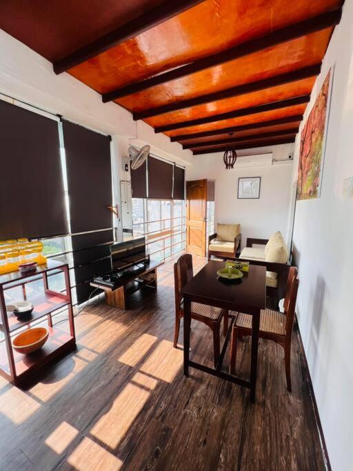 Milagiriya Apartment | Rooftop Attic