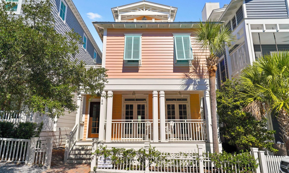 Seagrove Beach House | Rooftop Deck W/Town Views, + 2 Adult Bikes! - Pet Friendly