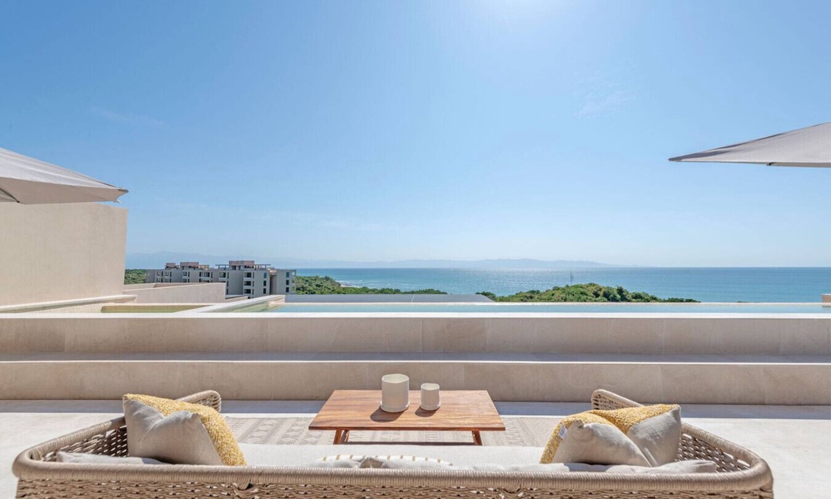 Punta de Mita Condo | Rooftop Oasis in El Surf by Mita Residential. Private Oceanview Rooftop, Pools & Jacuzzi