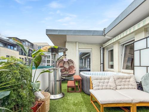 Rathaus Apartment | Rooftop Penthouse with Hot Tub