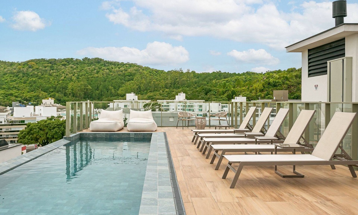 Jurere Apartment | Rooftop Pool | Jurerê | 300 MB Wi-Fi JA37#