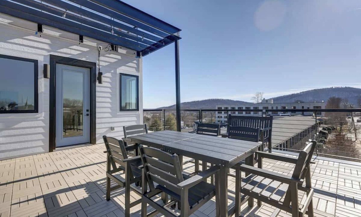 Belmont Condo | Rooftop Retreat with Mtn Views - Unit #309