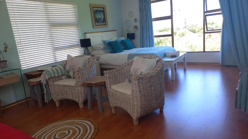 Bredasdorp Apartment | Rooftops