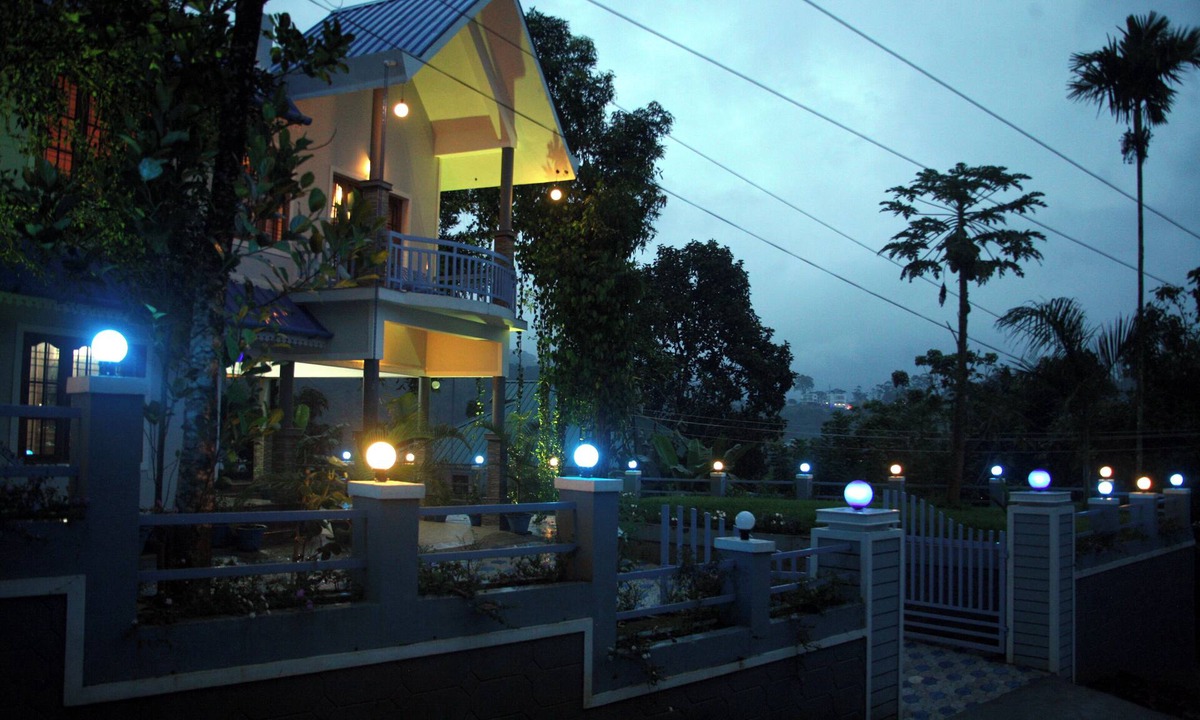 Anachal House | Room-1 Bedroom With Balcony Mountain Vie