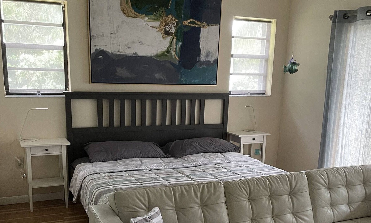 The Roads House | Room between Brickell and Little Havana