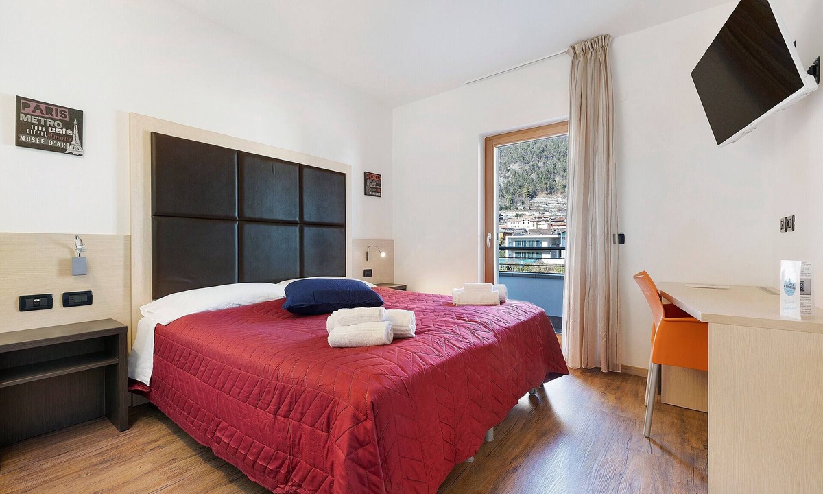 Mori Apartment | Room 'Camera Matrimoniale' with Mountain View, Wi-Fi and Air Conditioning