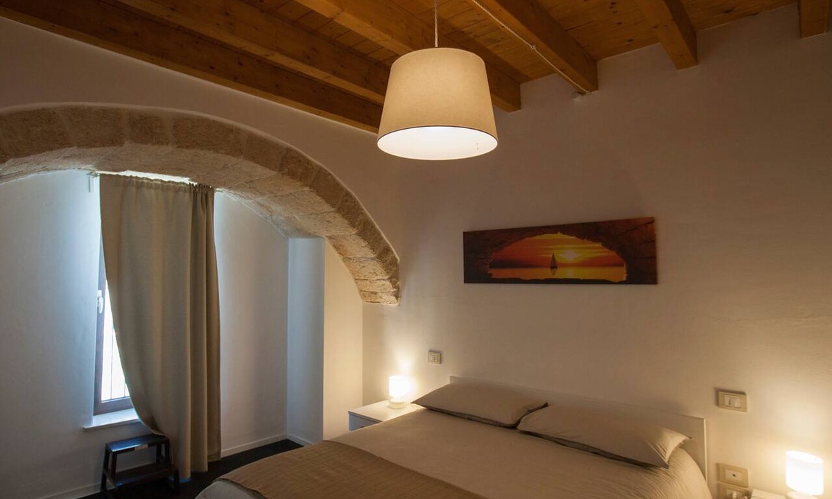 Conversano Apartment | Room 'Dimora Nonna Rosa' with Wi-Fi and Air Conditioning