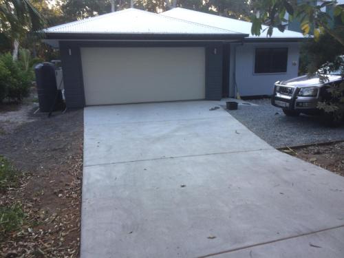 Rainbow Beach House | Room for rent
