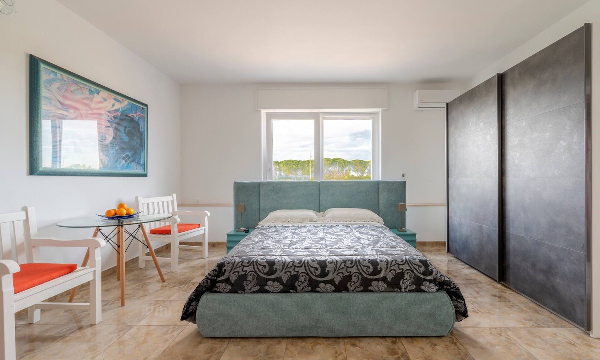 Melendugno Apartment | Room 'I 4 Venti - 3' with Private Terrace, Wi-Fi and Air Conditioning
