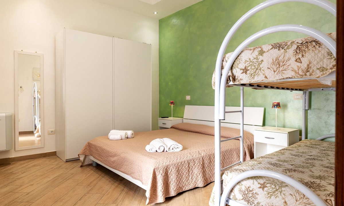 Avetrana Apartment | Room 'Il Fenicottero - La Salina' with Wi-Fi and Air Conditioning