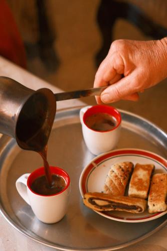 Jabal Al-Hussein Bed & Breakfast | Room in central Amman