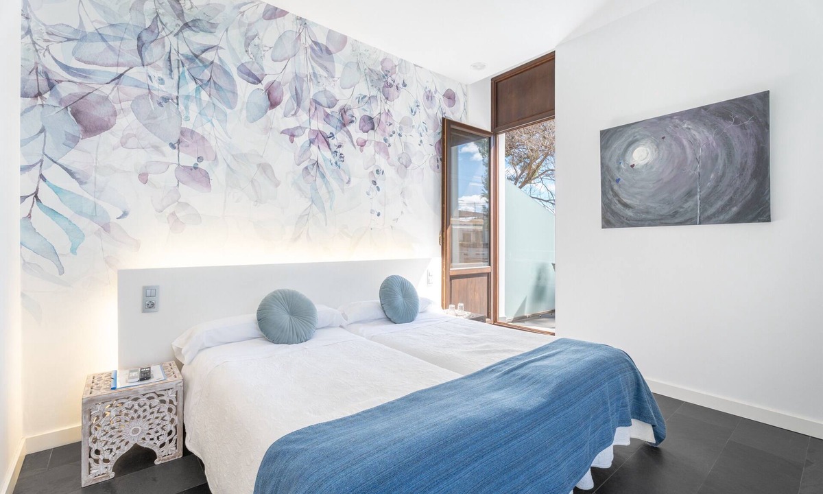 Navajas Apartment | Room 'Luna' with Mountain View, Wi-Fi and Air Conditioning