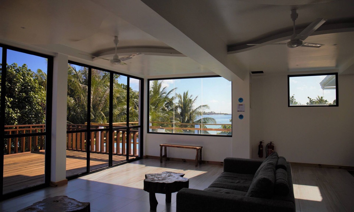 Thulusdhoo Island House | Room-master Suite Family Room With Views