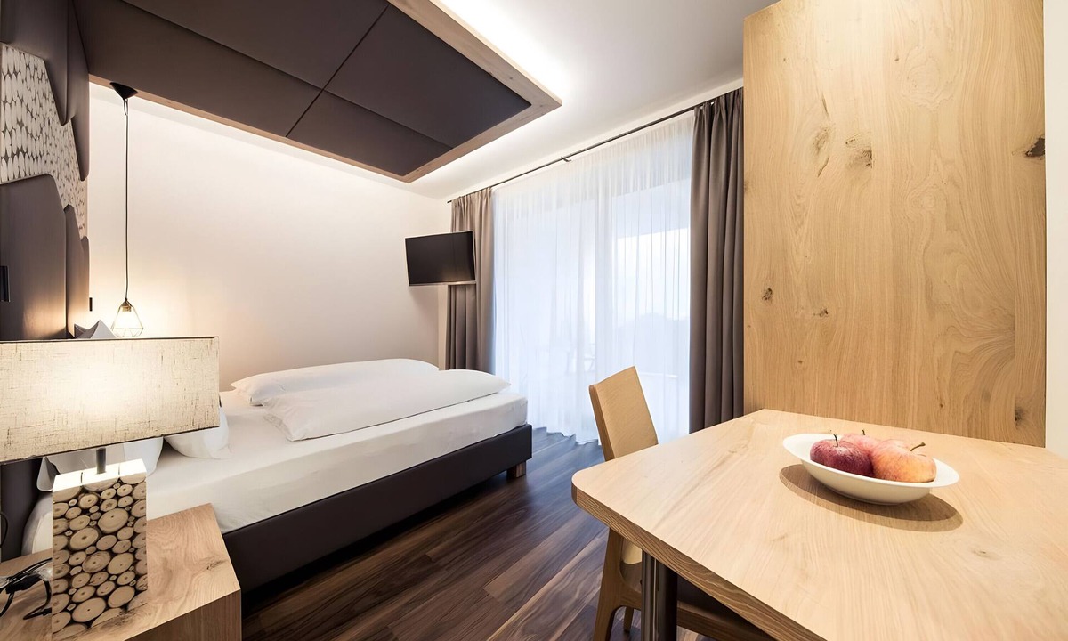 Plan Apartment | Room 'Panorama - Das Gästezimmer' with Mountain View, Shared Terrace and Wi-Fi