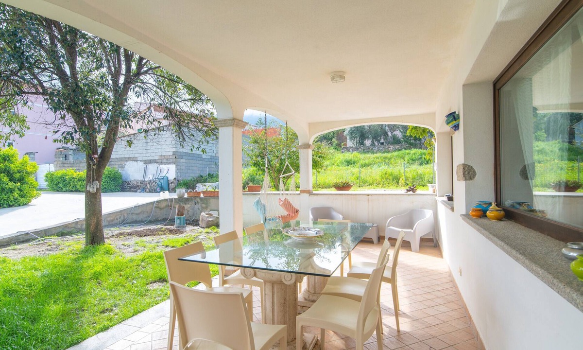 Torpe Apartment | Room 'Perla' with Shared Pool, Wi-Fi and Air Conditioning